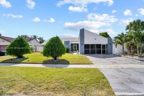 8050 NW 47th Ct, Lauderhill, FL 33351
