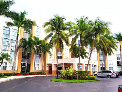 9755 NW 52nd St #219, Doral, FL 33178
