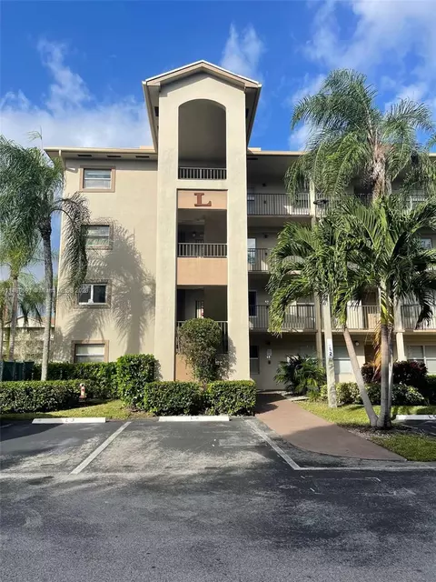 550 SW 137th Ave #201L, Pembroke Pines, FL 33027
