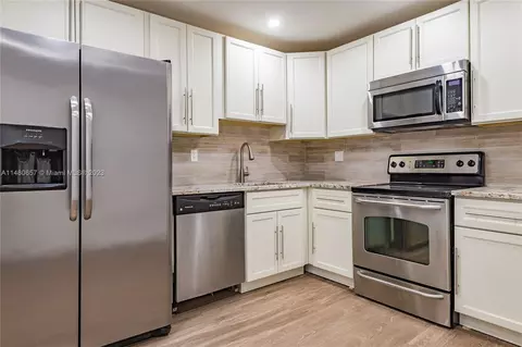 4344 NW 9th Ave #11-1C, Pompano Beach, FL 33064