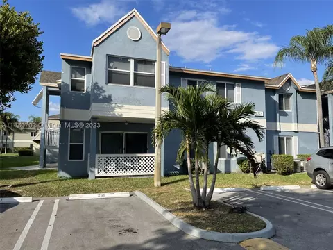 6725 NW 174th Ter #D-12, Hialeah, FL 33015