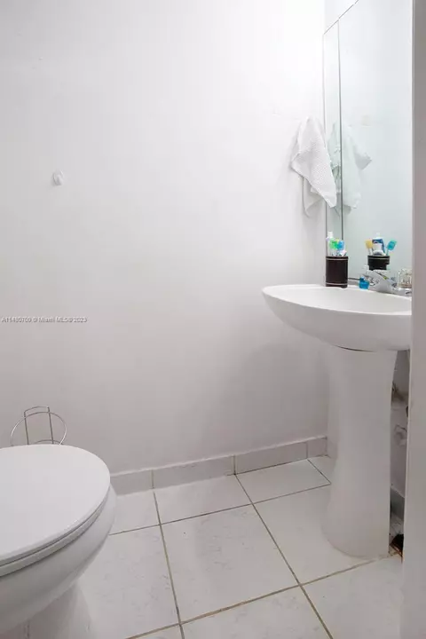 3940 W 3rd Ave, Hialeah, FL 33012 photo 58