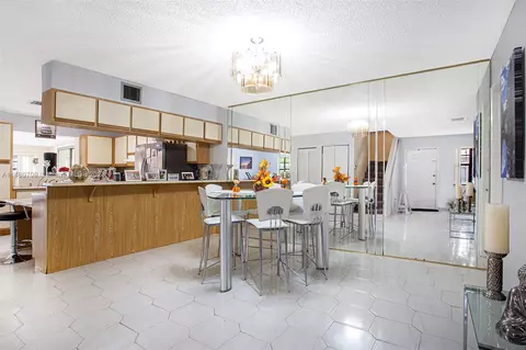 3940 W 3rd Ave, Hialeah, FL 33012 photo 25