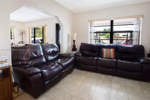 3940 W 3rd Ave, Hialeah, FL 33012 photo 12