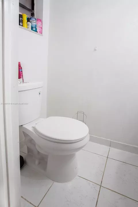 3940 W 3rd Ave, Hialeah, FL 33012 photo 57