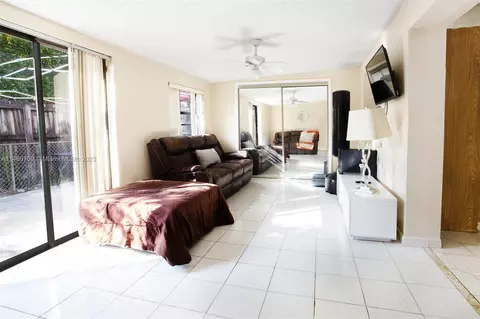 3940 W 3rd Ave, Hialeah, FL 33012 photo 32