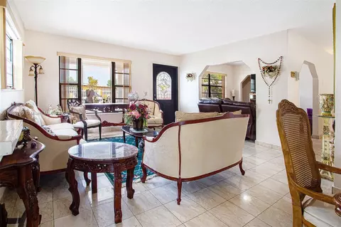 3940 W 3rd Ave, Hialeah, FL 33012 photo 5