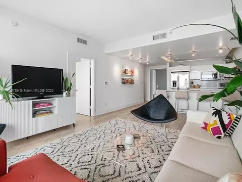 601 NE 36th St #1602, Miami, FL 33137