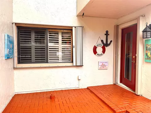 3032 S Oakland Forest Dr #2801, Oakland Park, FL 33309