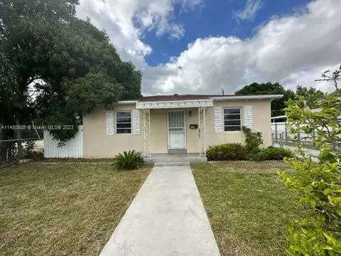 1530 NW 29th Ave, Miami, FL 33125