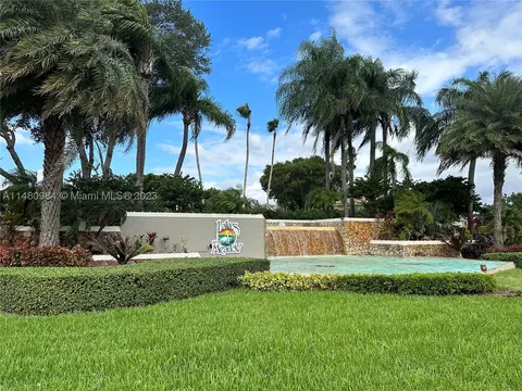 5027 SW 149th Pl, Miami, FL 33185