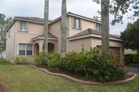 1879 Aspen Ln, Weston, FL 33327