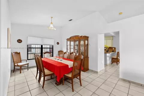 7557 W 4th Ln, Hialeah, FL 33014 photo 10