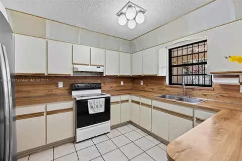 7557 W 4th Ln, Hialeah, FL 33014 photo 21