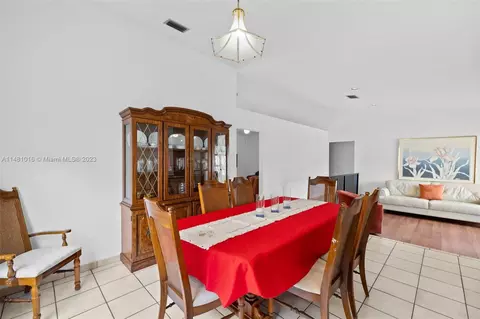 7557 W 4th Ln, Hialeah, FL 33014 photo 12