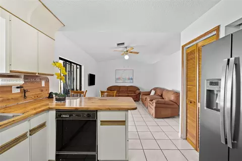 7557 W 4th Ln, Hialeah, FL 33014 photo 23
