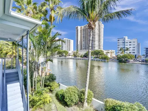 2445 Lake Pancoast Dr #P, Miami Beach, FL 33140