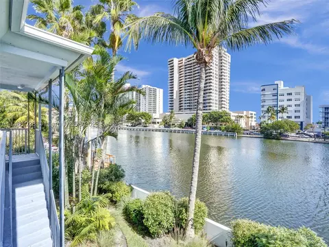 2445 Lake Pancoast Dr #P, Miami Beach, FL 33140