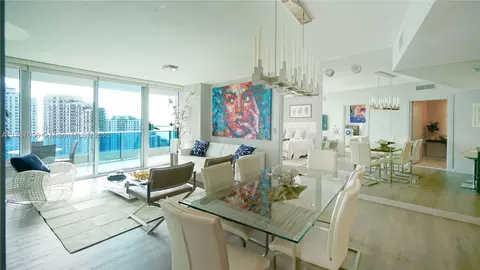 200 Biscayne Boulevard Way #3203, Miami, FL 33131