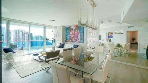 200 Biscayne Boulevard Way #3203, Miami, FL 33131