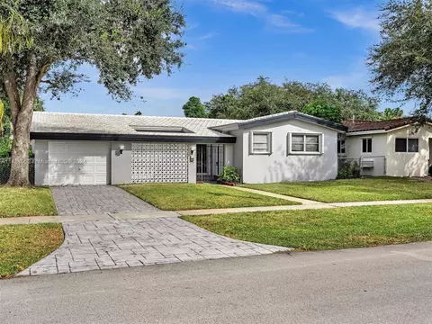 3201 Harding St, Hollywood, FL 33021