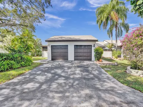 6379 W Pinehurst Cir W #C38, Tamarac, FL 33321