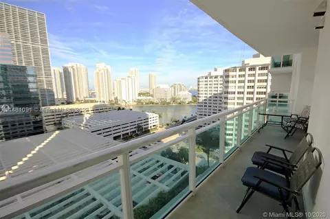 950 Brickell Bay Dr #1506, Miami, FL 33131