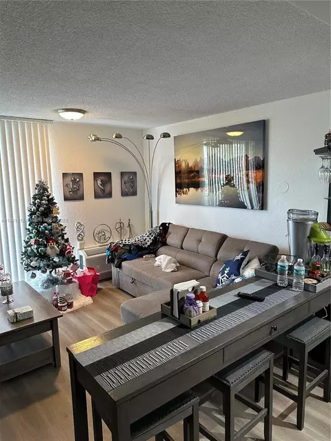 16450 NW 2nd Ave #310, Miami, FL 33169