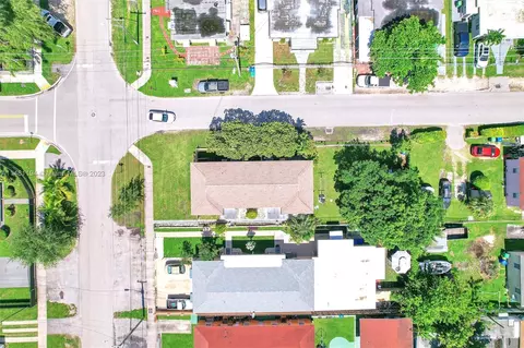 2861 SW 23rd St, Miami, FL 33145