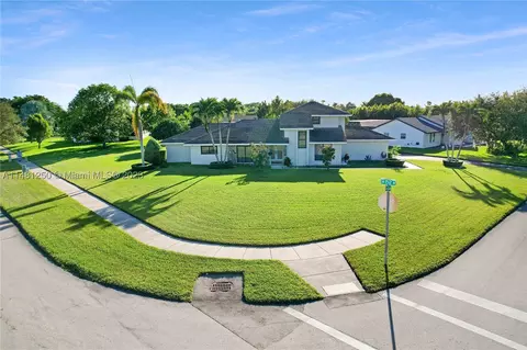 15200 SW 164th St, Miami, FL 33187