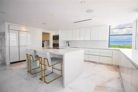 5660 Collins Ave #14C, Miami Beach, FL 33140