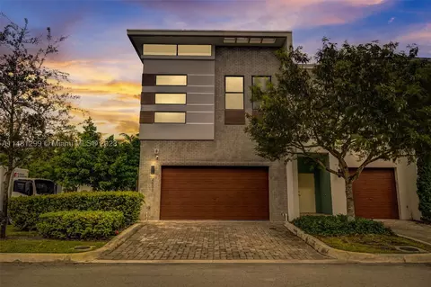 4511 NW 8th Pl #4511, Plantation, FL 33317