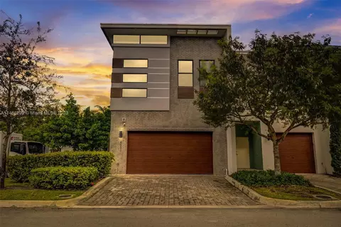 4511 NW 8th Pl #4511, Plantation, FL 33317