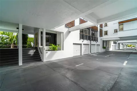 Other - 127 Enid Dr #14, Key Biscayne, FL 33149 photo 1 of 6