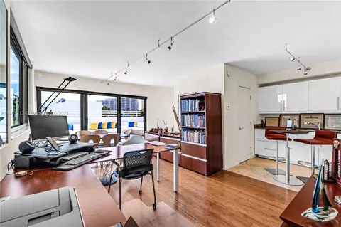Dining - 127 Enid Dr #14, Key Biscayne, FL 33149 photo 3 of 3