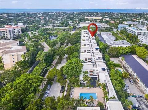 View/Area - 127 Enid Dr #14, Key Biscayne, FL 33149 photo 3 of 14