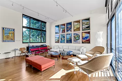 Living - 127 Enid Dr #14, Key Biscayne, FL 33149 photo 2 of 3
