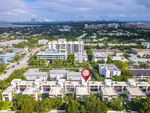 View/Area - 127 Enid Dr #14, Key Biscayne, FL 33149 photo 4 of 14
