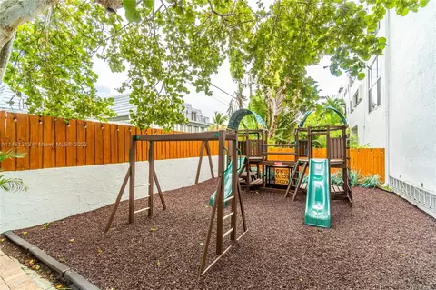 Exterior - 127 Enid Dr #14, Key Biscayne, FL 33149 photo 14 of 17