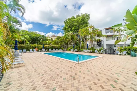 Exterior - 127 Enid Dr #14, Key Biscayne, FL 33149 photo 12 of 17