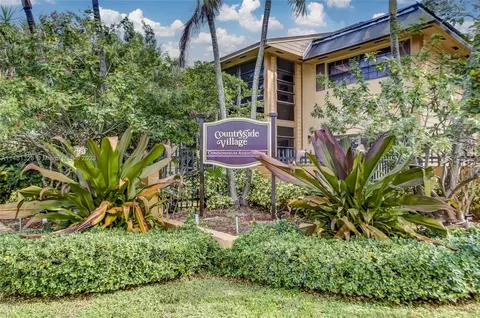 18785 NW 62nd Ave #207, Hialeah, FL 33015