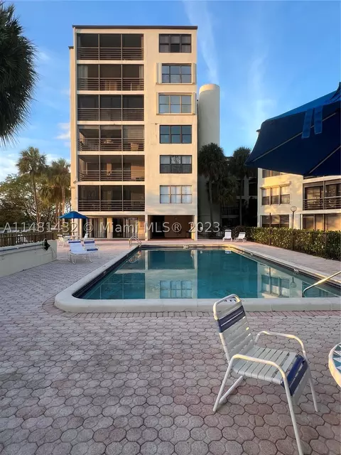 2322 S Cypress Bend Dr #409, Pompano Beach, FL 33069