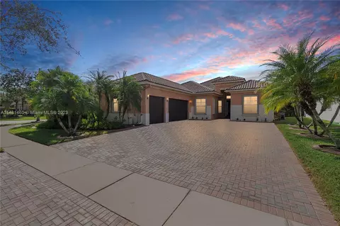 12074 NW 76th Pl, Parkland, FL 33076