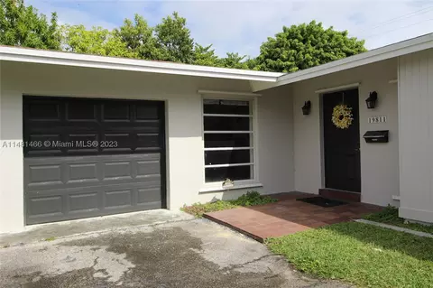19811 SW 101st Ct, Cutler Bay, FL 33157