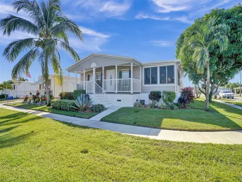 4124 Sandpine Cir, Boynton Beach, FL 33436