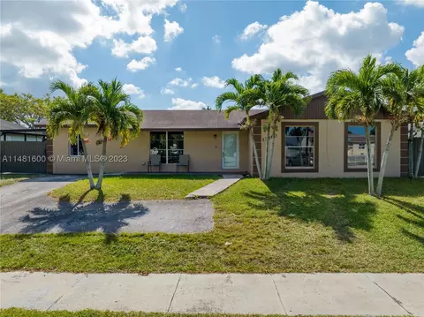 12460 SW 264th St, Homestead, FL 33032