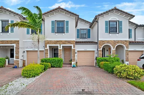 15073 SW 119th Ln, Miami, FL 33196