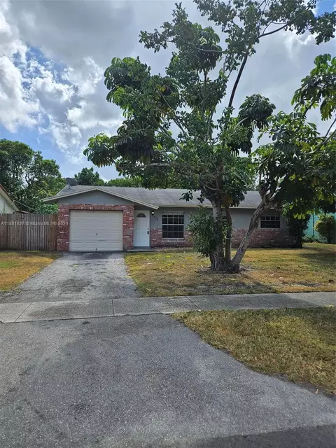 618 SW 3rd Ave, Boynton Beach, FL 33426