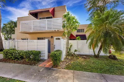 14357 SW 98 Ter, Miami, FL 33186