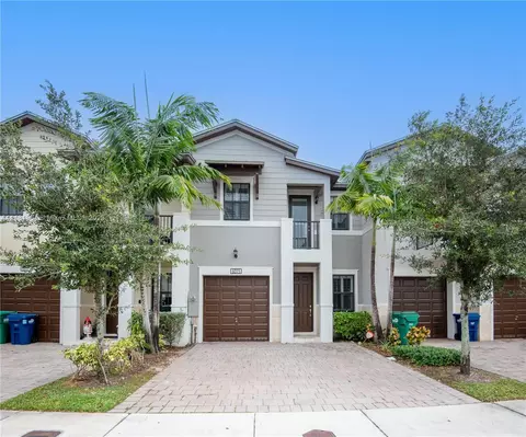 6015 NW 104th Ct, Doral, FL 33178